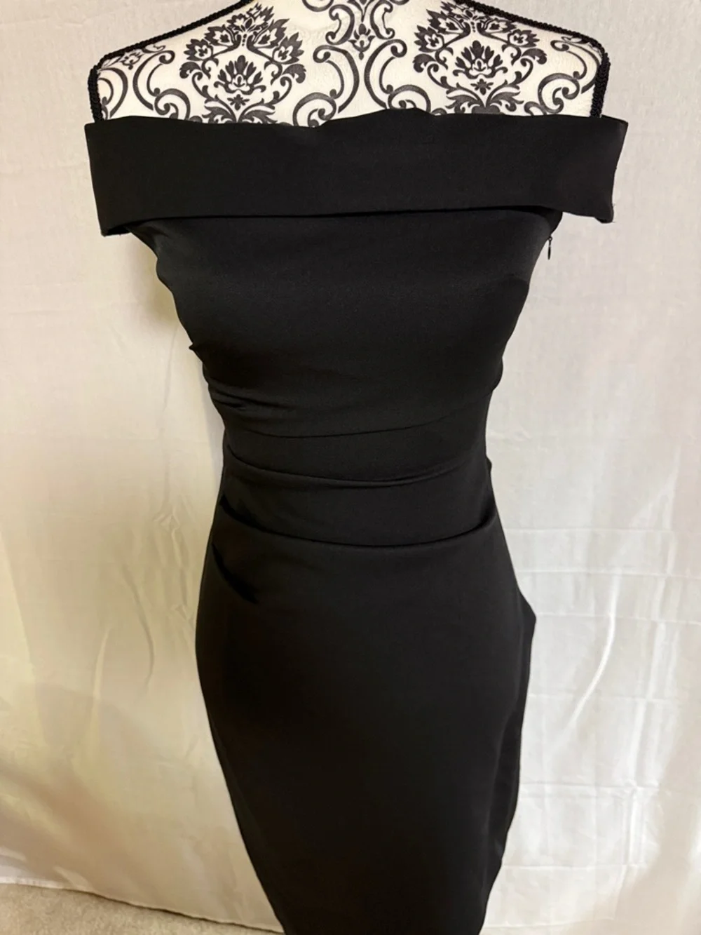 Milly Ally off Shoulder Cady Ruched Asymmetric Black One-Shoulder Cocktail Dress - Picture 7 of 12